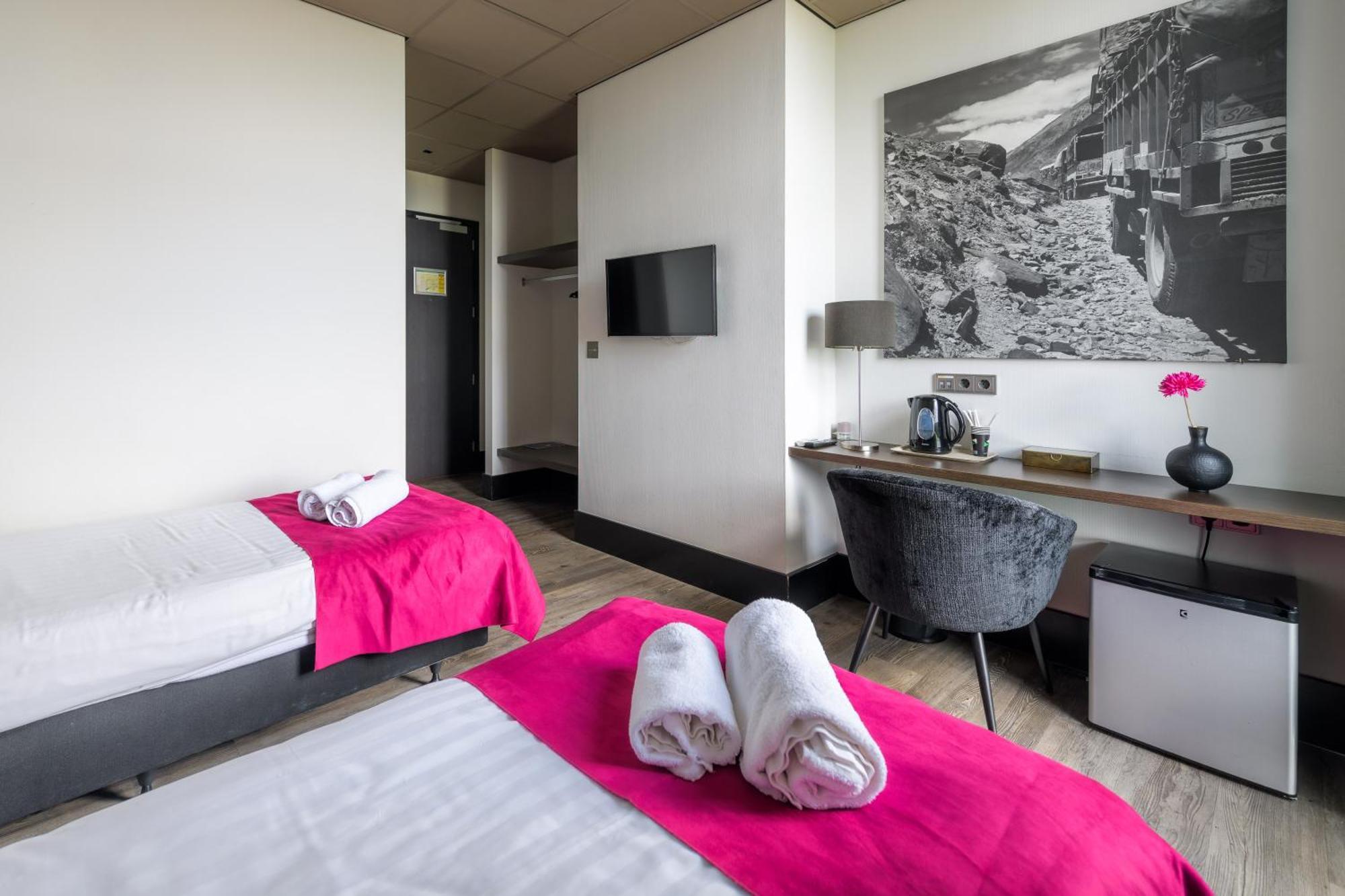 Bas Motel